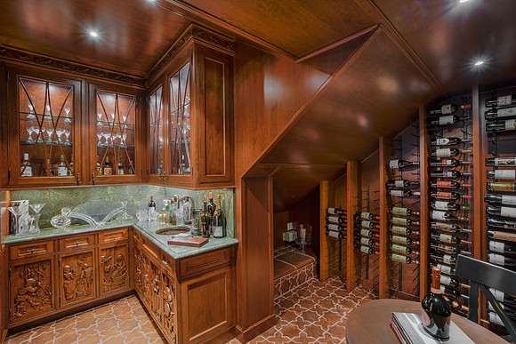 real estate photography-wine-celler
