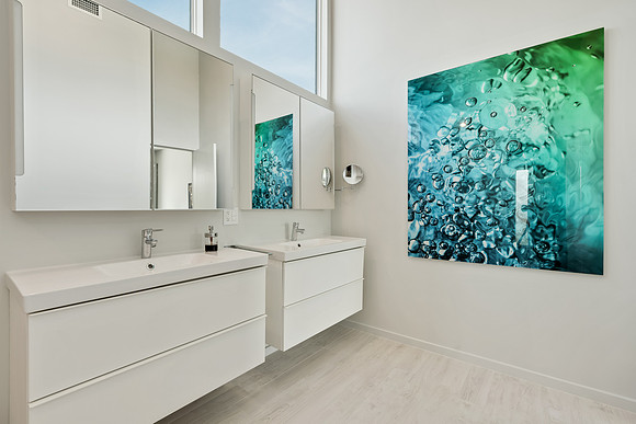 Modern Double Vanity Bathroom with Art Display Photography | Jupiter, FL