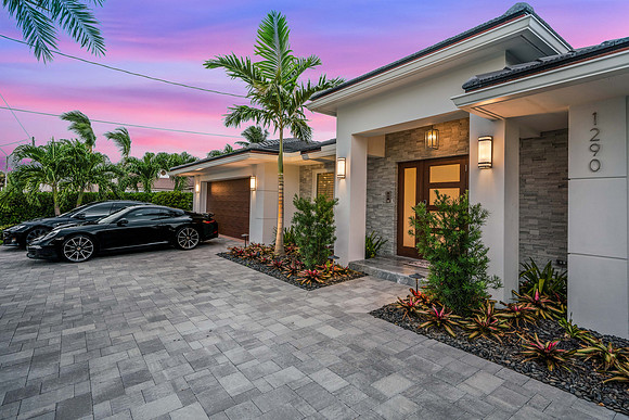 Twilight Front Entrance and Driveway Home Photography | Jupiter, FL