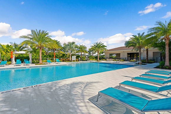 Community Resort-Style Pool and Cabana Amenity Photography | Jupiter, FL